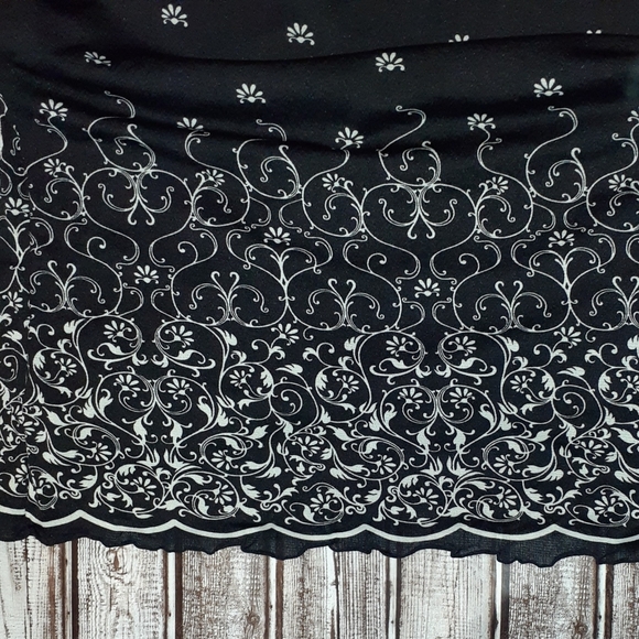 Apostrophe chiffon tunic - Picture 4 of 5